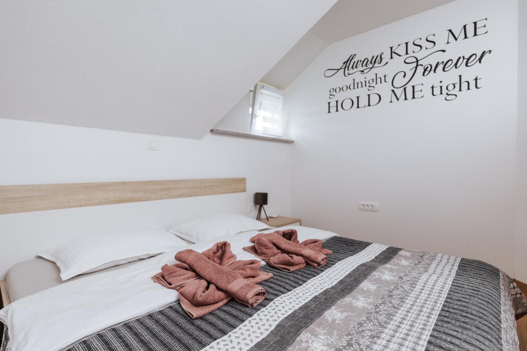 Tanja S Holiday Home In Nature With Sauna And Hot Tub Gorica pri Slivnici Exterior foto
